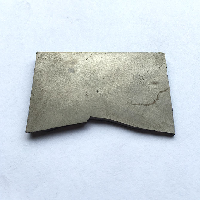 加工实例：稀土永磁材料已烧结钕铁硼切割效果，旋转切效果