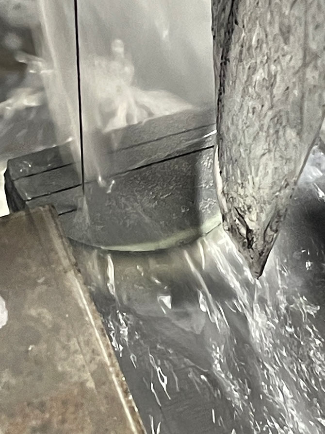 切割碳化硅，碳化硅切割设备，碳化硅加工设备，超硬材料加工，非导体材料线切割，今科技术